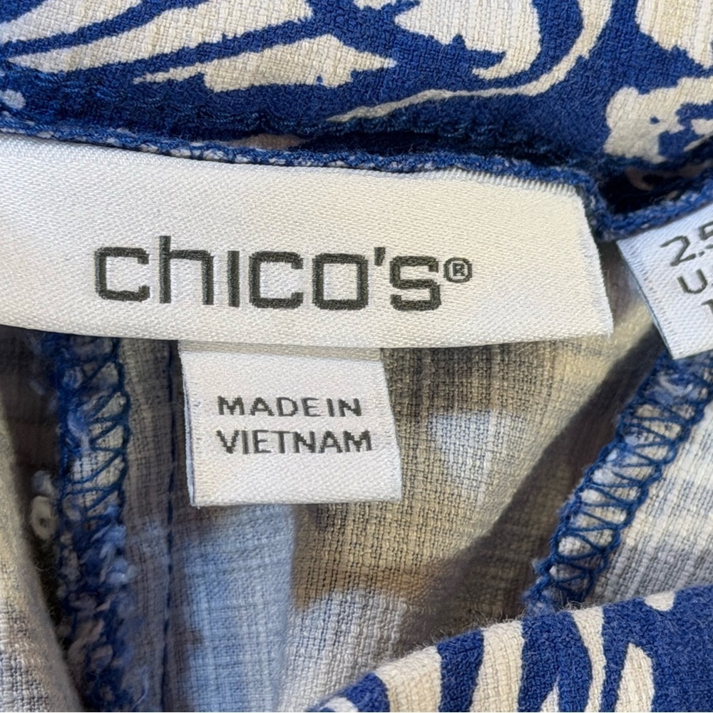 Chico's 2.5 Blue/White Floral Crop Pant and XL/3 Matching Blue Shirt - Picture 9 of 9